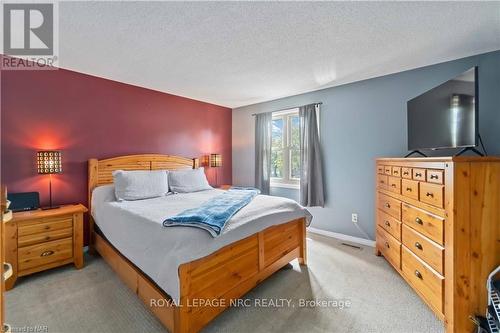 57 Bayview Drive, Grimsby (540 - Grimsby Beach), ON - Indoor Photo Showing Bedroom