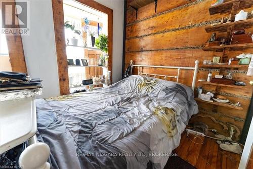 107 Queen St Street, Haldimand County, ON - Indoor Photo Showing Bedroom