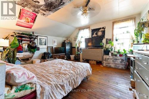 107 Queen St Street, Haldimand County, ON - Indoor Photo Showing Bedroom