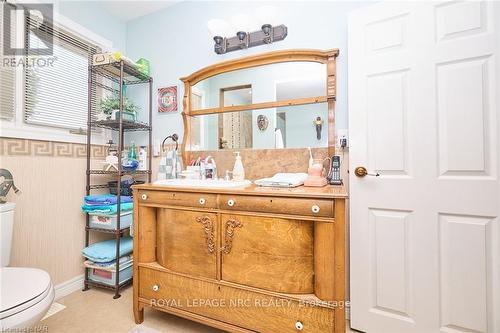 1750 York Road, Niagara-On-The-Lake (106 - Queenston), ON - Indoor Photo Showing Bathroom