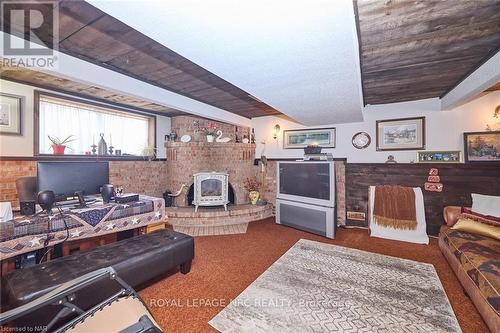 1750 York Road, Niagara-On-The-Lake (106 - Queenston), ON - Indoor Photo Showing Other Room With Fireplace