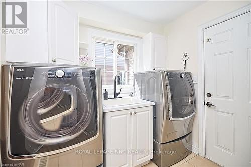 68 Welstead Drive, St. Catharines (462 - Rykert/Vansickle), ON - Indoor Photo Showing Laundry Room