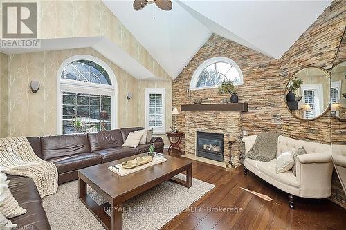 68 Welstead Drive, St. Catharines (462 - Rykert/Vansickle), ON - Indoor Photo Showing Living Room With Fireplace