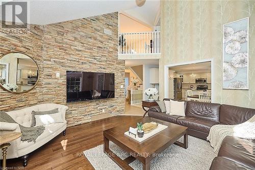 68 Welstead Drive, St. Catharines (462 - Rykert/Vansickle), ON - Indoor Photo Showing Living Room