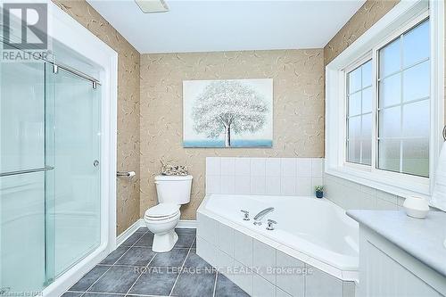 68 Welstead Drive, St. Catharines (462 - Rykert/Vansickle), ON - Indoor Photo Showing Bathroom