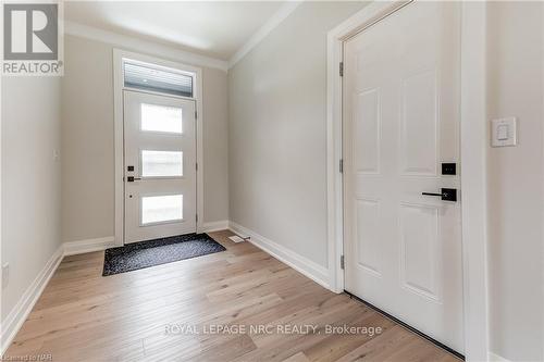 64 Hickory Court, Port Colborne, ON - Indoor Photo Showing Other Room