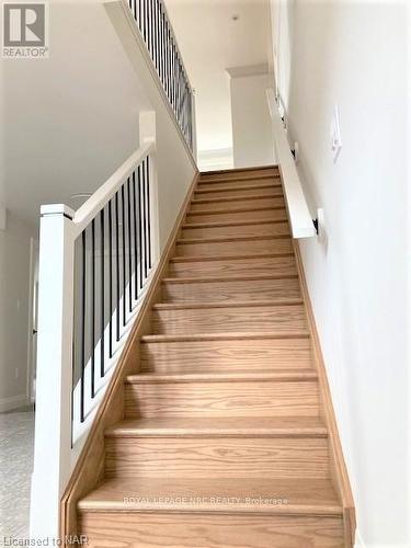 64 Hickory Court, Port Colborne, ON - Indoor Photo Showing Other Room