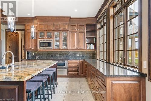 61830 Regional Road 27, Wainfleet (879 - Marshville/Winger), ON - Indoor Photo Showing Kitchen With Upgraded Kitchen