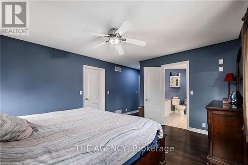 32 Glenwood Parkway, Welland (774 - Dain City), ON - Indoor Photo Showing Bedroom