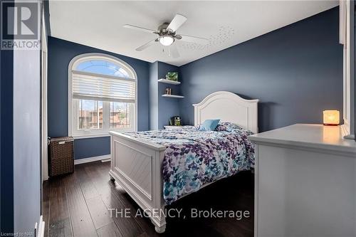 32 Glenwood Parkway, Welland (774 - Dain City), ON - Indoor Photo Showing Bedroom