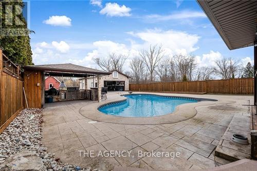 32 Glenwood Parkway, Welland (774 - Dain City), ON - Outdoor With In Ground Pool With Deck Patio Veranda