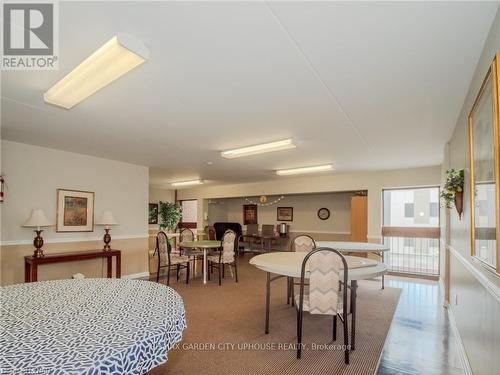 101 - 276 Oakdale Avenue, St. Catharines (456 - Oakdale), ON - Indoor Photo Showing Bedroom