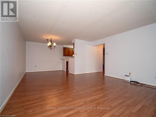 101 - 276 Oakdale Avenue, St. Catharines (456 - Oakdale), ON - Indoor Photo Showing Other Room