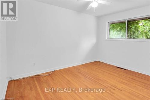 6835 Wills Street, Niagara Falls (206 - Stamford), ON - Indoor Photo Showing Other Room