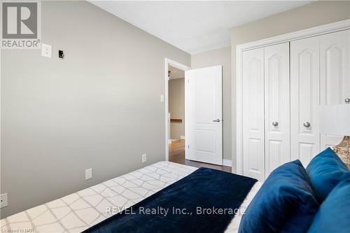 29 - 8136 Coventry Road, Niagara Falls (218 - West Wood), ON - Indoor Photo Showing Bedroom