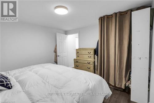 365 Ashwood Avenue, Fort Erie (337 - Crystal Beach), ON - Indoor Photo Showing Bedroom