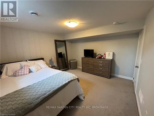 Lower - 34 Bounty Avenue, Thorold (560 - Rolling Meadows), ON - Indoor Photo Showing Bedroom