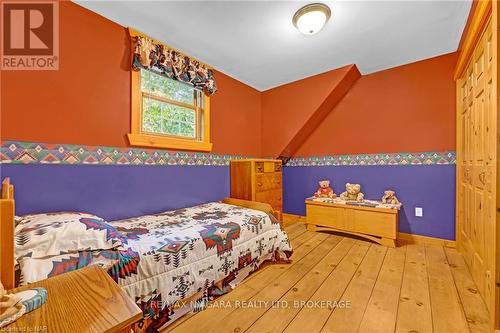 8 Four Mile Creek Road, Niagara-On-The-Lake (105 - St. Davids), ON - Indoor Photo Showing Bedroom