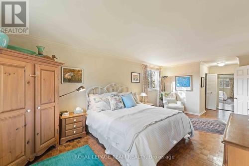 5 Erinlea Court, Ottawa, ON - Indoor Photo Showing Bedroom