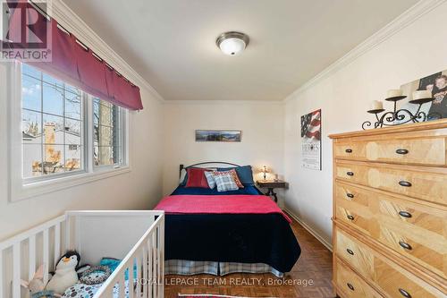 5 Erinlea Court, Ottawa, ON - Indoor Photo Showing Bedroom