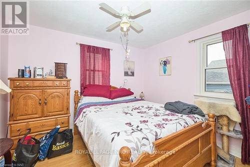 725 South Pelham Road, Welland (770 - West Welland), ON - Indoor Photo Showing Bedroom