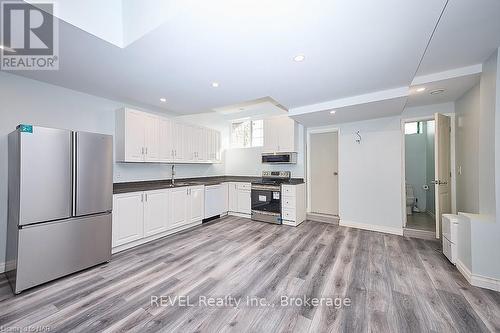 491 Geneva Street, St. Catharines (443 - Lakeport), ON - Indoor Photo Showing Kitchen