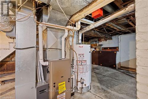 90 First Street, Welland (773 - Lincoln/Crowland), ON - Indoor Photo Showing Basement