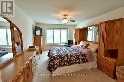 39 - 605 Welland Avenue, St. Catharines (444 - Carlton/Bunting), ON - Indoor Photo Showing Bedroom