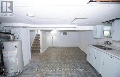 43 B Grandview Drive, St. Catharines (436 - Port Weller), ON - Indoor Photo Showing Other Room