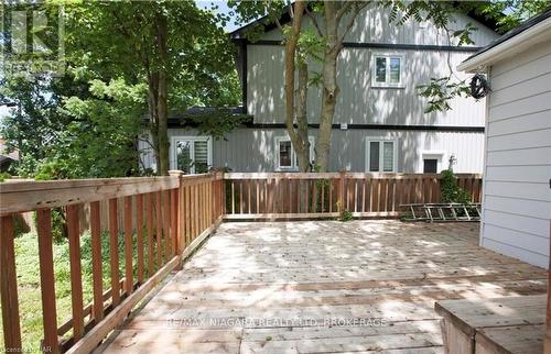 43 B Grandview Drive, St. Catharines (436 - Port Weller), ON - Outdoor