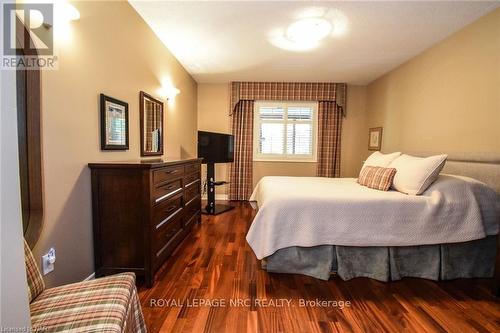 32 Stonegate Place, Pelham (662 - Fonthill), ON - Indoor Photo Showing Bedroom