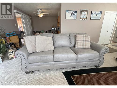 2199 Castillou Crescent, Merritt, BC - Indoor Photo Showing Living Room