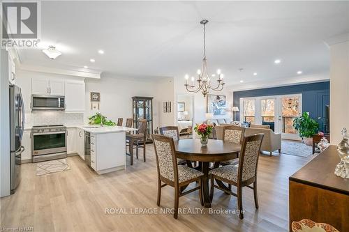 105 Vansickle Road, St. Catharines (462 - Rykert/Vansickle), ON - Indoor Photo Showing Dining Room