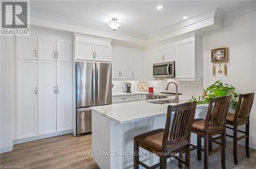 105 Vansickle Road, St. Catharines (462 - Rykert/Vansickle), ON - Indoor Photo Showing Kitchen With Stainless Steel Kitchen With Double Sink