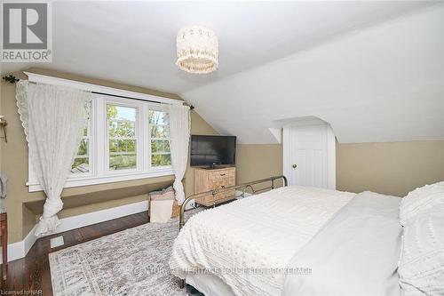 3426 King Street, Lincoln (980 - Lincoln-Jordan/Vineland), ON - Indoor Photo Showing Bedroom