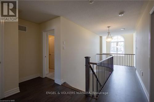 9462 Tallgrass Avenue, Niagara Falls (224 - Lyons Creek), ON - Indoor Photo Showing Other Room