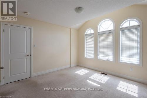 9462 Tallgrass Avenue, Niagara Falls (224 - Lyons Creek), ON - Indoor Photo Showing Other Room