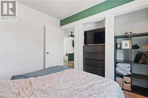 10 Monck Street, St. Catharines (458 - Western Hill), ON - Indoor Photo Showing Bedroom