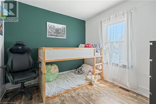 10 Monck Street, St. Catharines (458 - Western Hill), ON - Indoor Photo Showing Bedroom