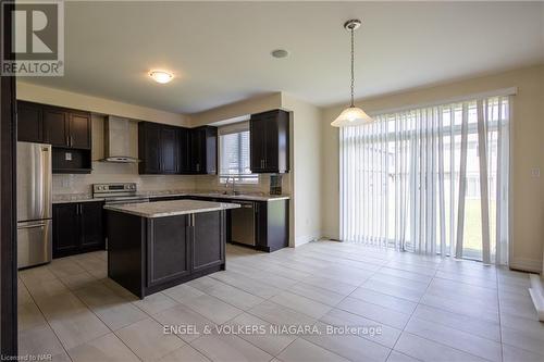 9462 Tallgrass Avenue, Niagara Falls (224 - Lyons Creek), ON - Indoor Photo Showing Kitchen