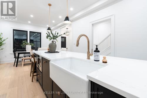 348 Victoria Street, London, ON - Indoor Photo Showing Kitchen