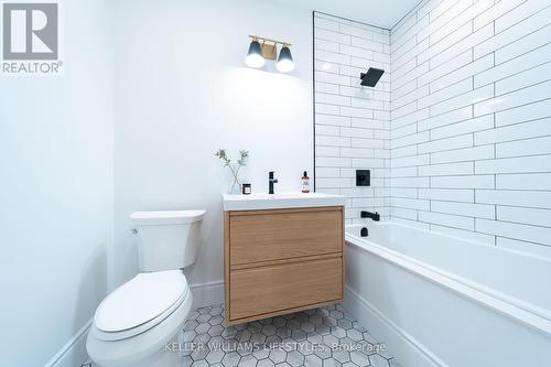 Ensuite 3 - 348 Victoria Street, London, ON - Indoor Photo Showing Bathroom