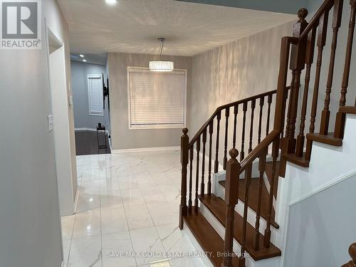 471 Stonetree Court, Mississauga, ON - Indoor Photo Showing Other Room