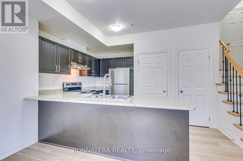 30-04 - 2420 Baronwood Drive, Oakville, ON - Indoor Photo Showing Kitchen With Double Sink