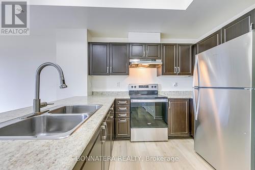 30-04 - 2420 Baronwood Drive, Oakville, ON - Indoor Photo Showing Kitchen With Stainless Steel Kitchen With Double Sink