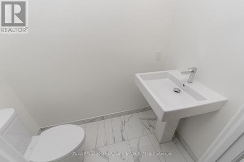 303 - 42 Mill Street, Halton Hills, ON - Indoor Photo Showing Bathroom