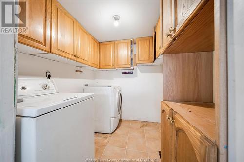 32 Wilder Drive North, Lakeshore, ON - Indoor Photo Showing Laundry Room