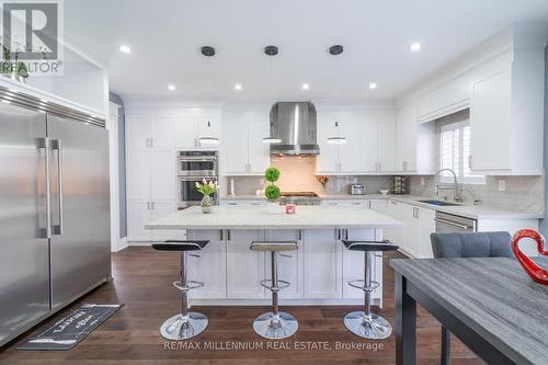 732 Gilmour Crescent, Shelburne, ON - Indoor Photo Showing Kitchen With Upgraded Kitchen