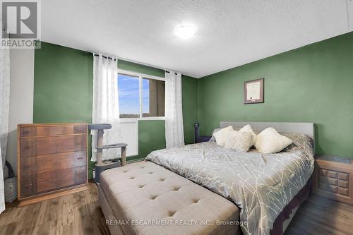 826 - 350 Quigley Road, Hamilton, ON - Indoor Photo Showing Bedroom