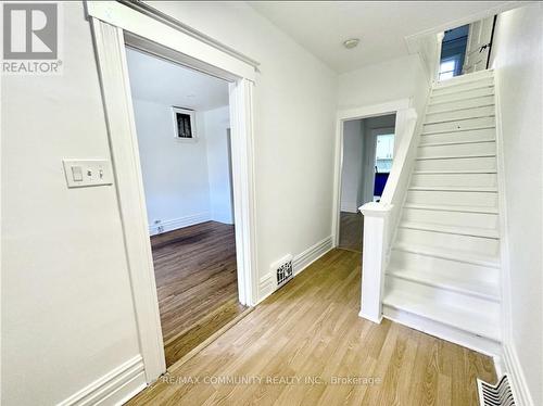 39 Beechwood Avenue, Hamilton, ON - Indoor Photo Showing Other Room